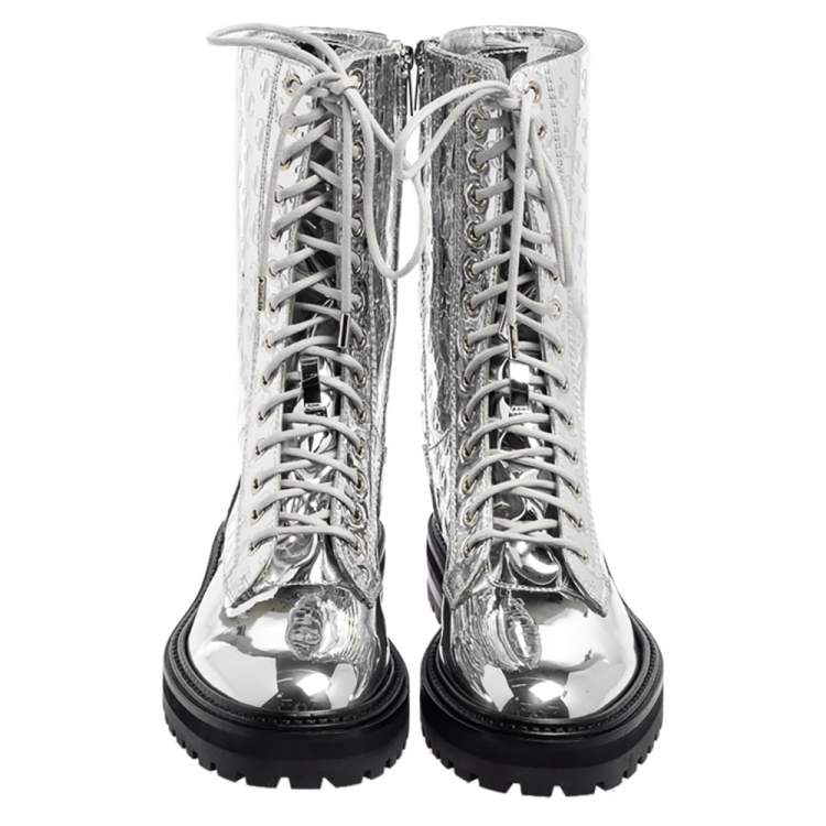 مملوكة مسبقًا Jimmy Choo Silver Leather Cora Combat Boots Size 37