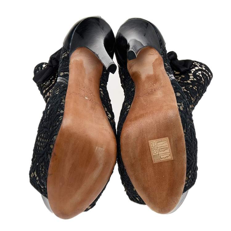 Pre Owned Jimmy Choo Black Lace And Patent Leather Bow Peep Toe Platform Booties Size 40.5