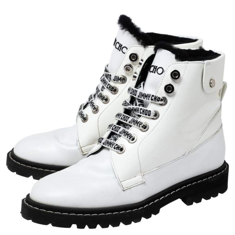 مملوكة مسبقًا Jimmy Choo White Patent and Leather Lace-Up Ankle Heated Boots Size 40