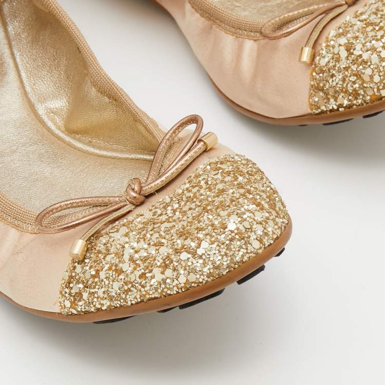 مملوكة مسبقًا Jimmy Choo Metallic Gold Satin And Glitter Cap Toe Bow Scrunch Ballet Flats Size 38