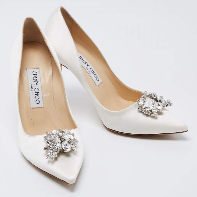 Pre Owned Jimmy Choo White Satin Manda Crystal Embellished Pointed Toe Pumps Size 37.5