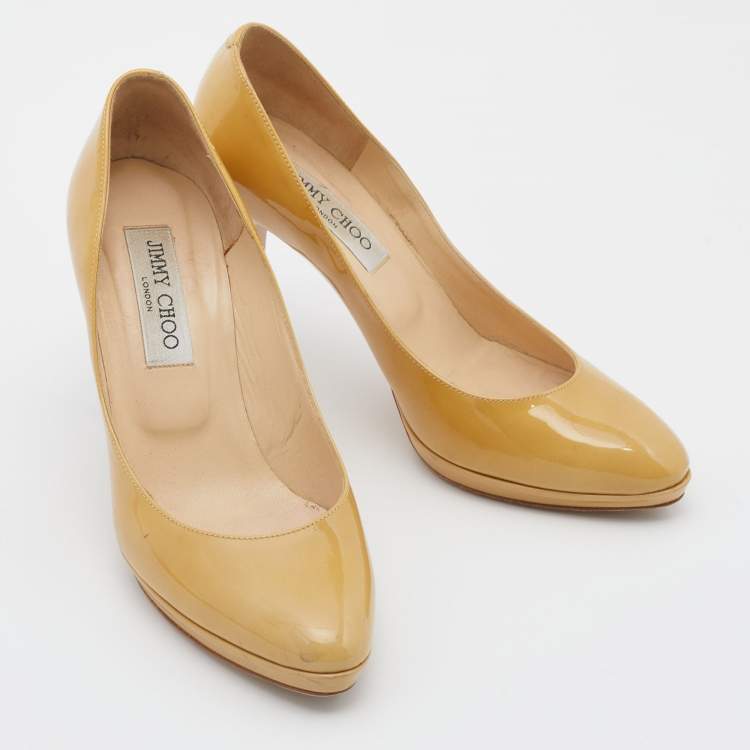 مملوكة مسبقًا Jimmy Choo Yellow Patent Leather Pumps Size 37.5