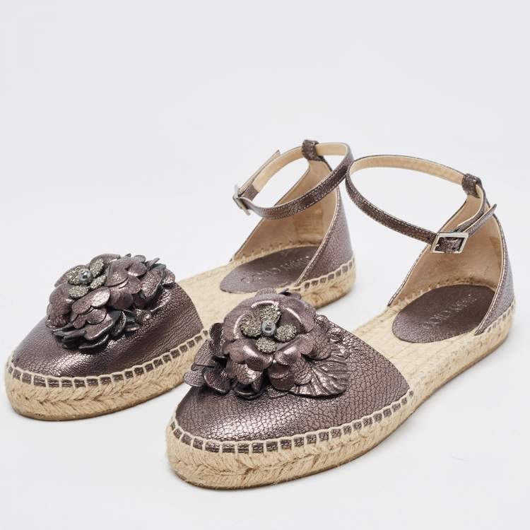 مملوكة مسبقًا Jimmy Choo Metallic Bronze Leather Ankle Strap Espadrilles Size 38.5
