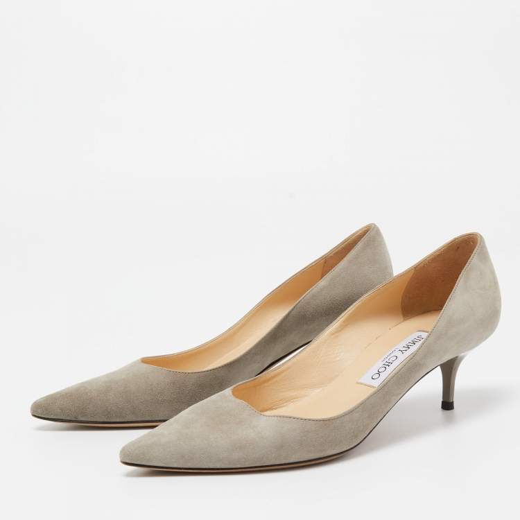 مملوكة مسبقًا Jimmy Choo Grey Suede Romy Pumps Size 37