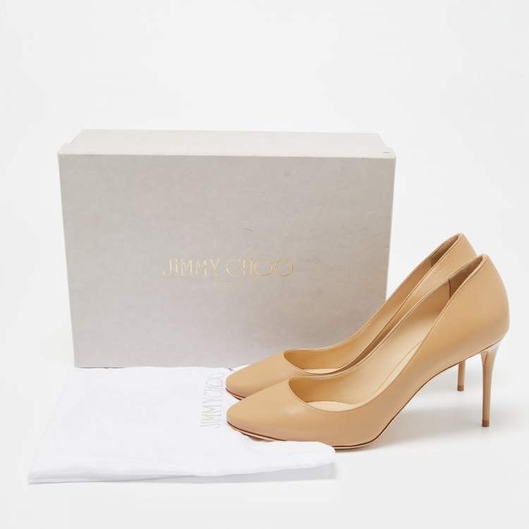 مملوكة مسبقًا Jimmy Choo Beige Leather Round Toe Pumps Size 39
