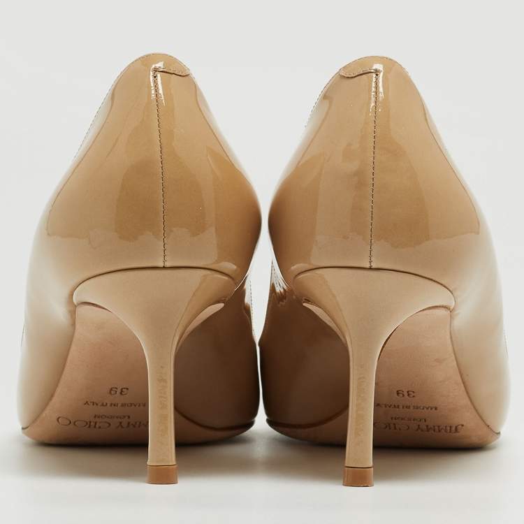 مملوكة مسبقًا Jimmy Choo Beige Patent Leather Romy Pumps Size 39