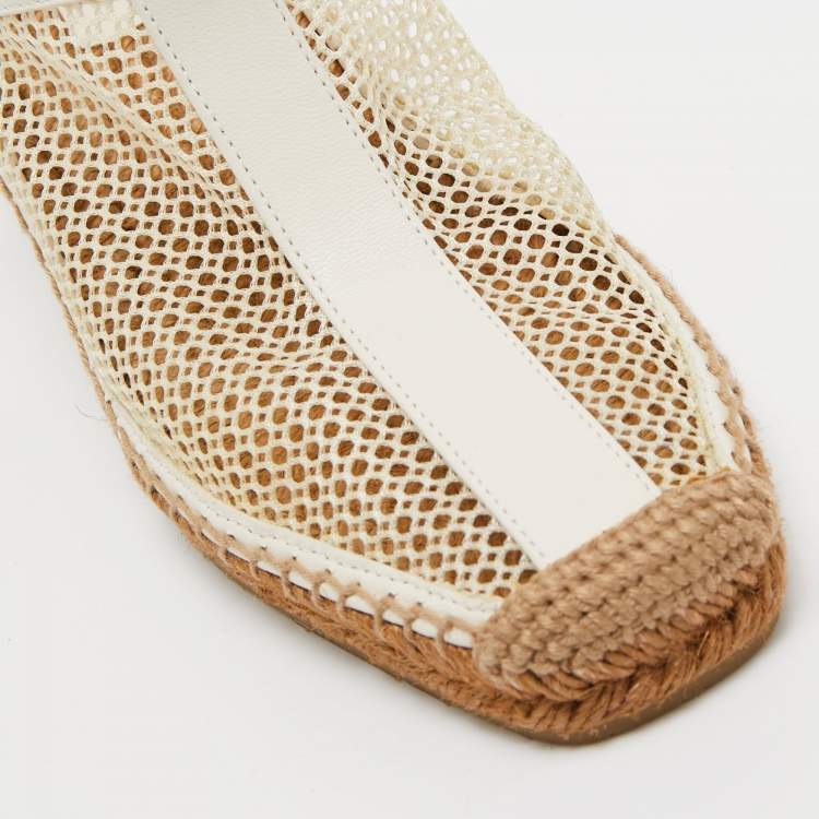 مملوكة مسبقًا Jimmy Choo Cream/White Leather and Mesh Wedge Slingback Pumps Size 39