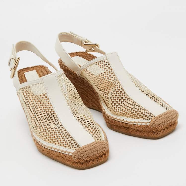 مملوكة مسبقًا Jimmy Choo Cream/White Leather and Mesh Wedge Slingback Pumps Size 39