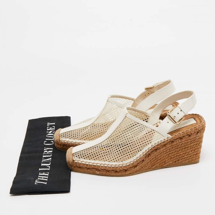 مملوكة مسبقًا Jimmy Choo Cream/White Leather and Mesh Wedge Slingback Pumps Size 39