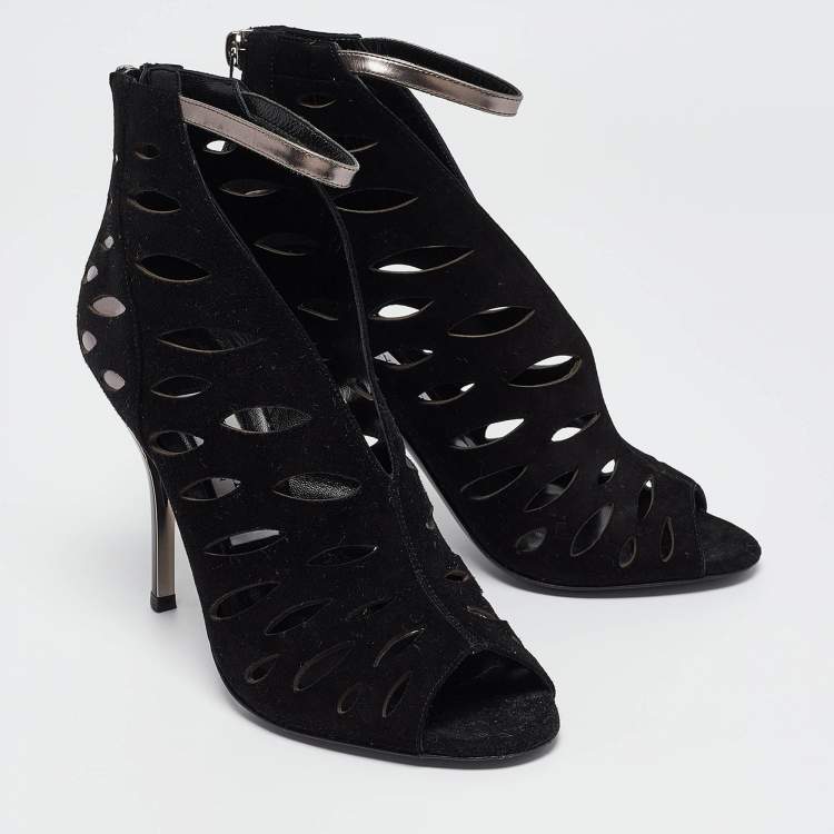 مملوكة مسبقًا Jimmy Choo Black/Metallic Suede and Leather Cut Out Tamber Booties Size 37