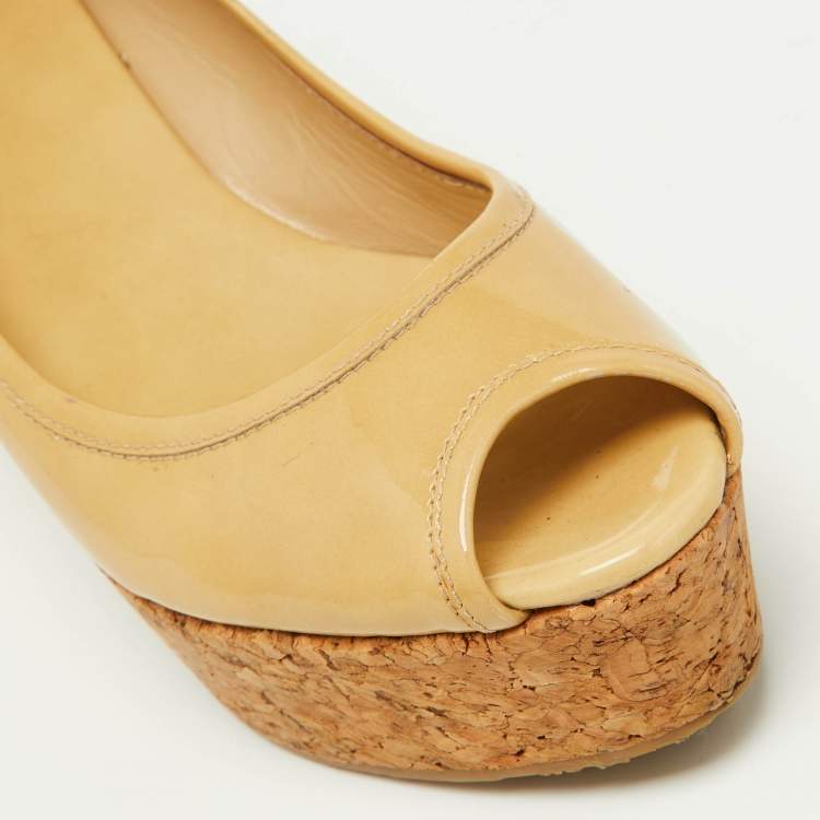 مملوكة مسبقًا Jimmy Choo Beige Patent Leather Cork Wedge Parley Pumps Size 39