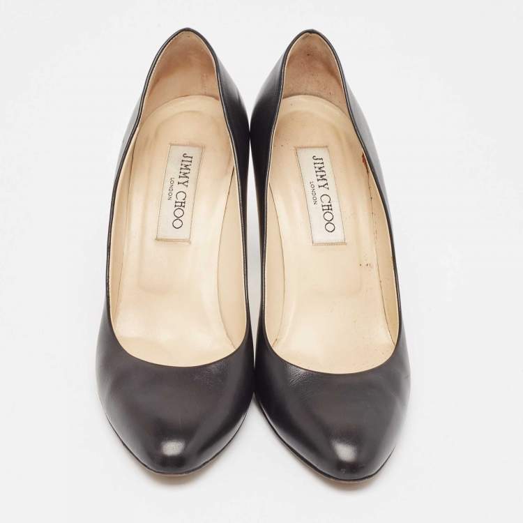 Pre Owned Jimmy Choo Black Leather Round Toe Pumps Size 37.5