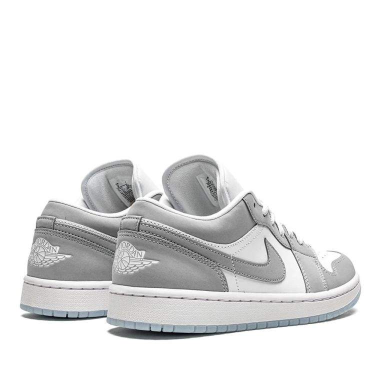 Pre Owned Jordan WMNS Jordan 1 Low Wolf Grey Sneakers Size US 9W (EU 40.5)