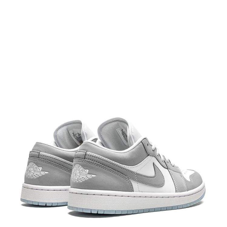 Pre Owned Jordan WMNS Jordan 1 Low Wolf Grey Sneakers Size US 9W (EU 40.5)