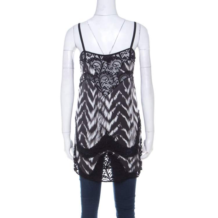 مملوكة مسبقًا Just Cavalli Black & White Chevron Print Lace Trim Long Camisole Top S