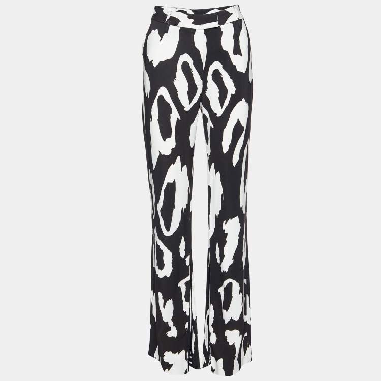Pre Owned Just Cavalli Monochrome Printed Crepe Flared Trousers M