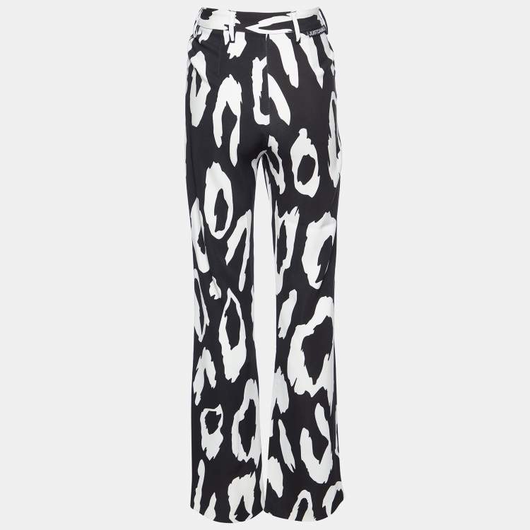 Pre Owned Just Cavalli Monochrome Printed Crepe Flared Trousers M