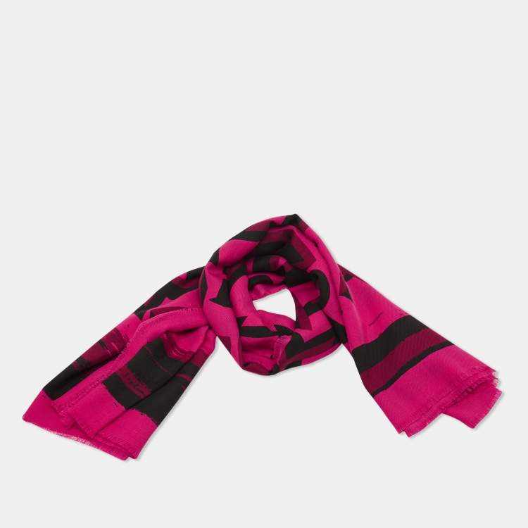 Pre Owned Karl Lagerfeld Pink Lettering Wool Scarf 