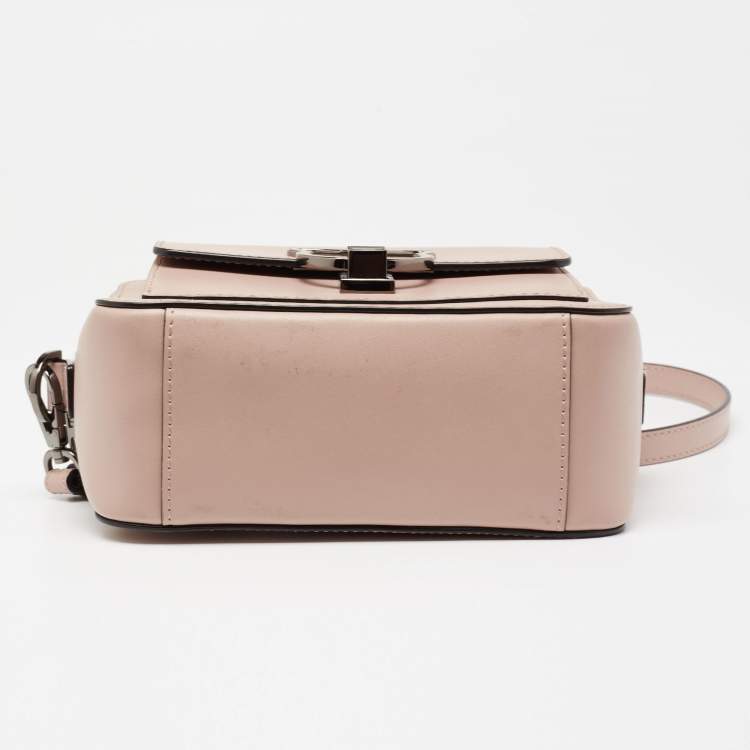 Pre Owned Karl Lagerfeld Beige Leather K/Kat Lock Shoulder Bag