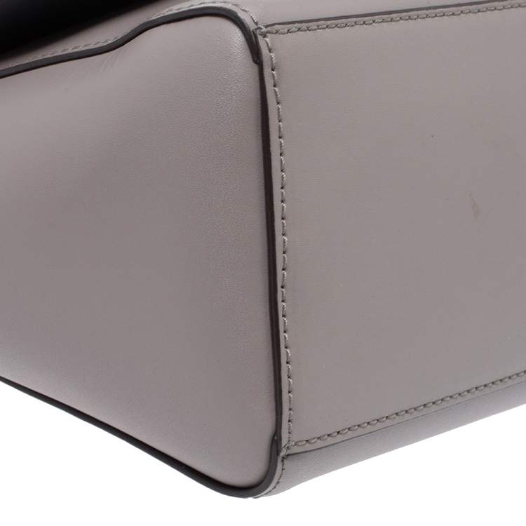 Pre Owned Kate Spade Pale Lilac Leather Logo Plague Flap Shoulder Bag