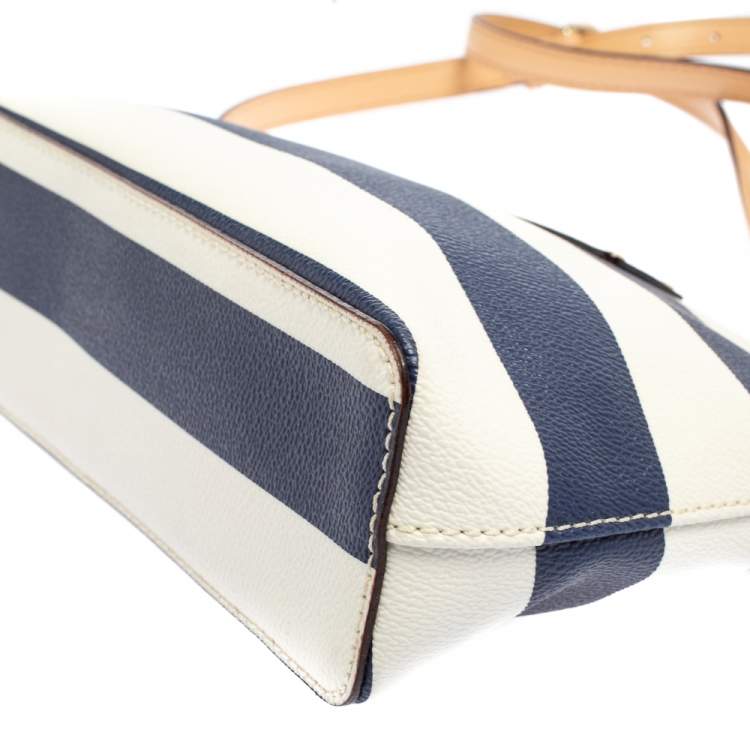 Pre Owned Kate Spade White/Blue Stripes PVC and Leather Wellesley Hanna Crossbody Bag