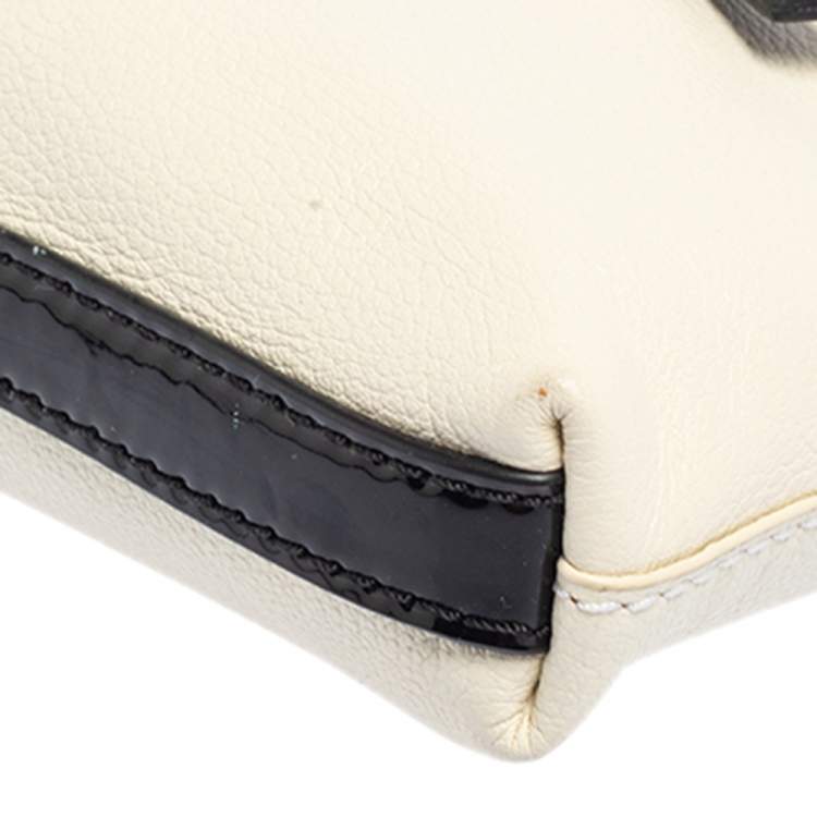 Pre Owned Kate Spade Black/Cream Leather and Patent Leather Bow Chain Baguette