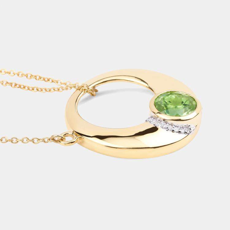 Pre Owned 1.96 cts Peridot and Diamond 14K Yellow Gold Circle Necklace