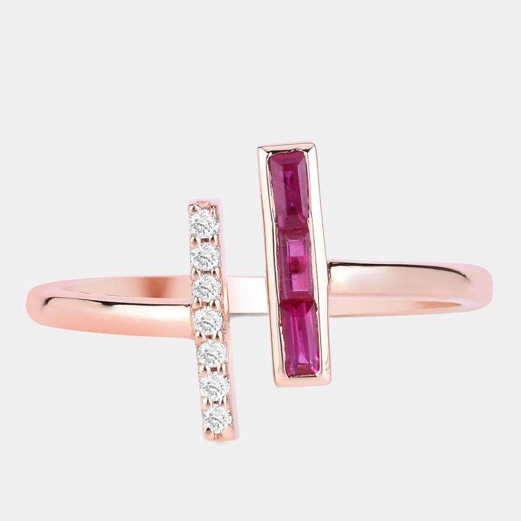 مملوكة مسبقًا 0.15 cts Ruby and Diamond 14K Rose Gold Bypass Bar Ring US Size 6.50