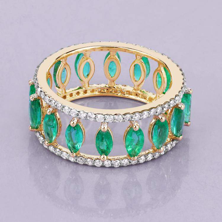 Pre Owned 2.15 cts Emerald and Diamond 14K Yellow Gold Eternity Band Ring US Size 7