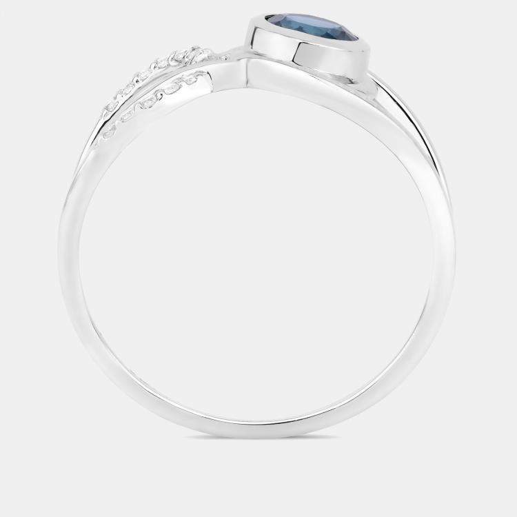 مملوكة مسبقًا 0.68 cts Blue Sapphire and Diamond 14K White Gold Crossover Ring US Size 7