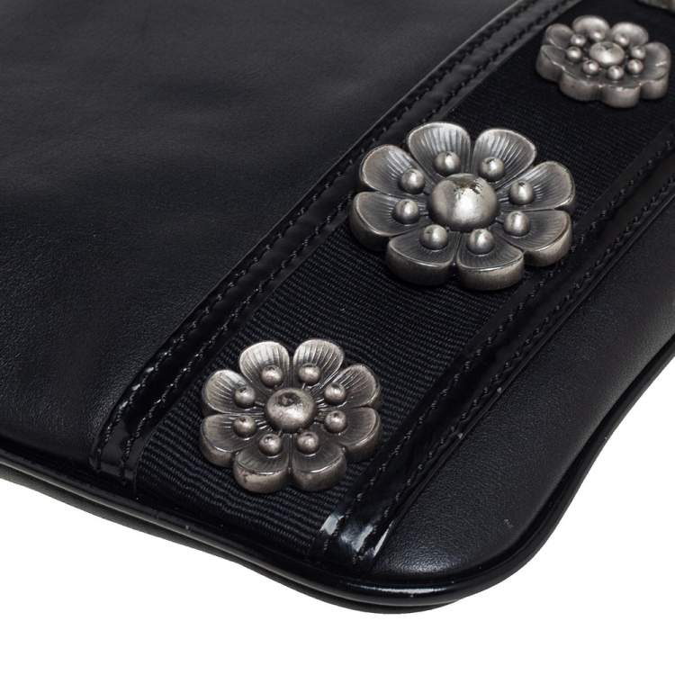 مملوكة مسبقًا Kenzo Black Leather and Patent Leather Trim Metal Floral Embellished Messenger Bag