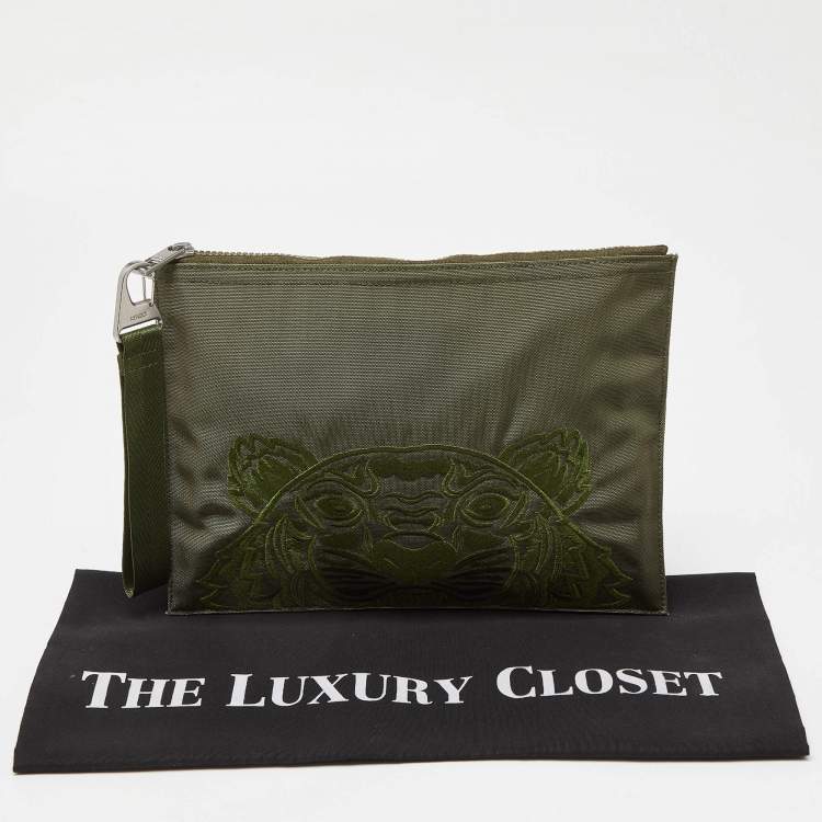 Pre Owned Kenzo Green Tiger Embroidered Canvas Zip Flat Pouch