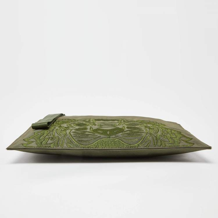 Pre Owned Kenzo Green Tiger Embroidered Canvas Zip Flat Pouch