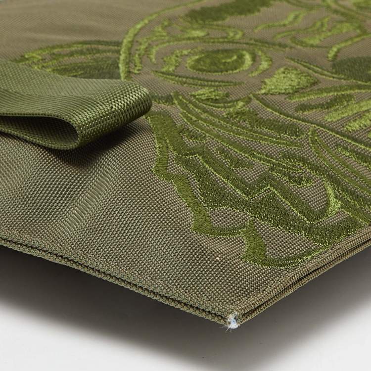 Pre Owned Kenzo Green Tiger Embroidered Canvas Zip Flat Pouch
