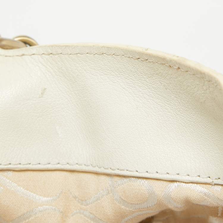 Pre Owned Lancel White Leather Premiere Flirt Bucket Bag