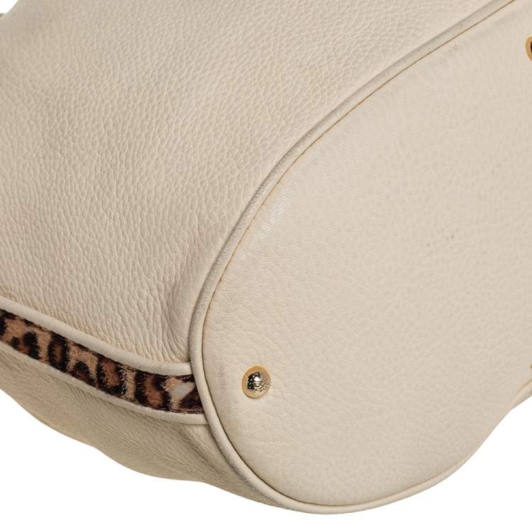 Pre Owned Lancel Cream Pebbled Leather Premiere Flirt Bucket Bag