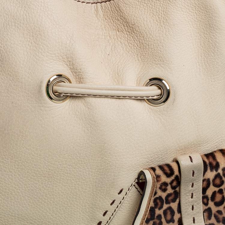 Pre Owned Lancel Cream Pebbled Leather Premiere Flirt Bucket Bag