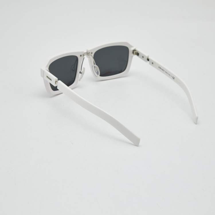 Pre Owned Lanvin Black/Grey Gradient SLN 584 Frame Round Sunglasses