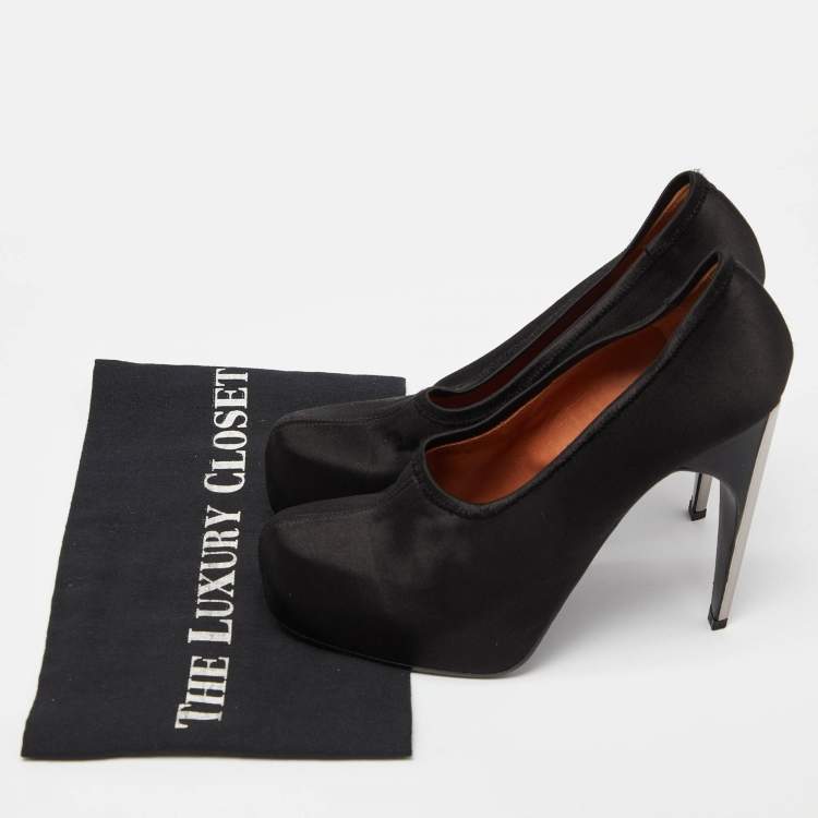 Pre Owned Lanvin Black Satin Platform Pumps Size 38.5