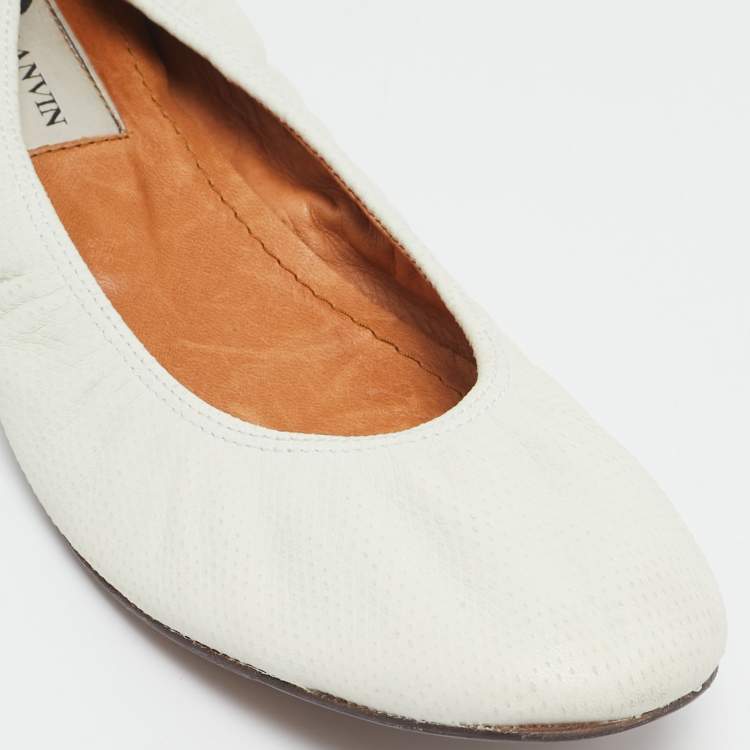 Pre Owned Lanvin White Leather Scrunch Ballet Flats Size 38