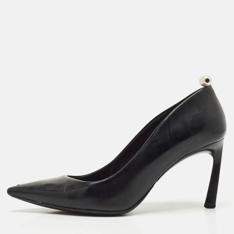 Pre Owned Lanvin Black Leather Pointed Toe Pumps Size 36