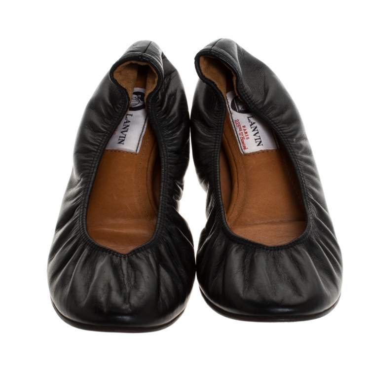 Pre Owned Lanvin Black Leather Scrunch Ballet Flats Size 37.5