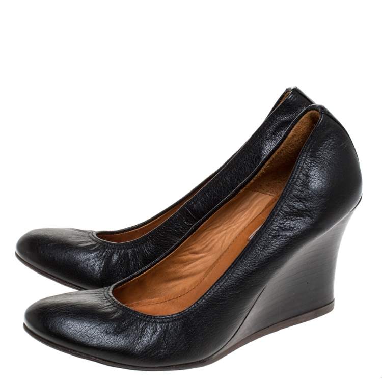 Pre Owned Lanvin Black Leather Scrunch Wedge Pumps Size 37