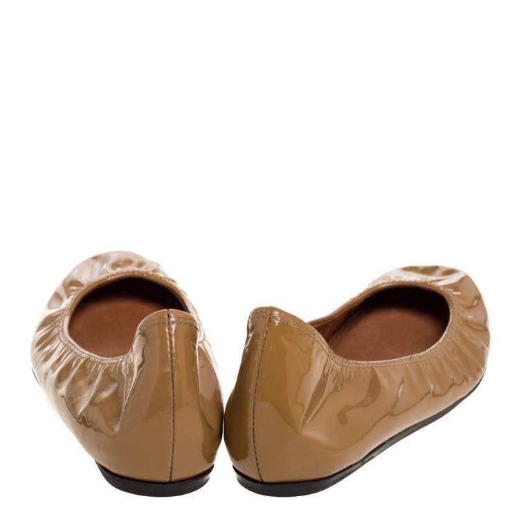 Pre Owned Lanvin Beige Patent Leather Scrunch Ballet Flats Size 36.5 