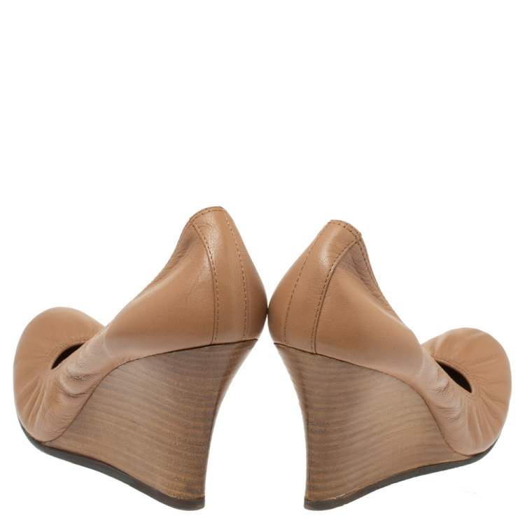 Pre Owned Lanvin Nude Beige Leather Scrunch Wooden Wedge Pumps Size 40