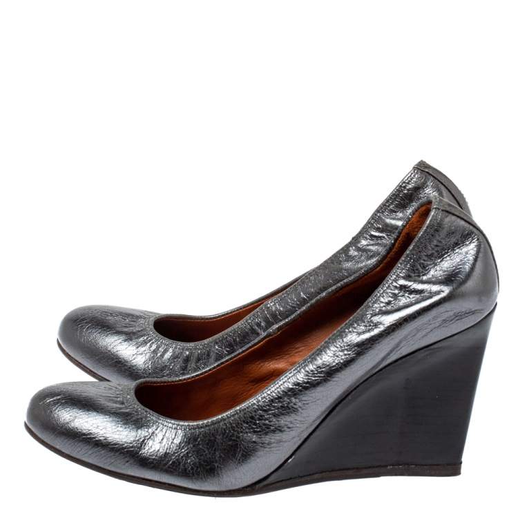 Pre Owned Lanvin Metallic Grey Leather Scrunch Wedge Pumps Size 37