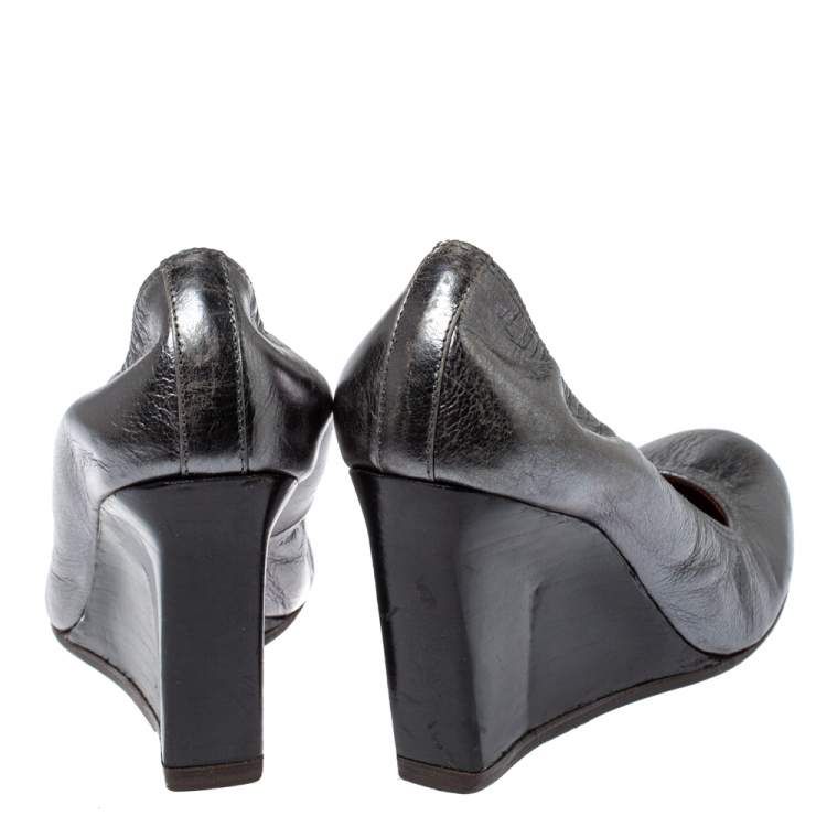 Pre Owned Lanvin Metallic Grey Leather Scrunch Wedge Pumps Size 37