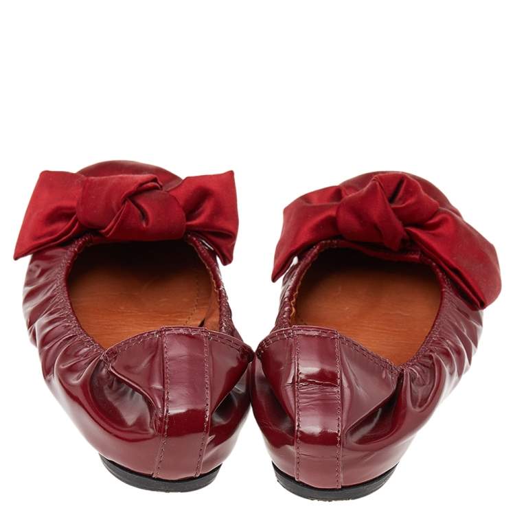 Pre Owned Lanvin Red Satin And Leather Bow Scrunch Ballet Flats Size 38