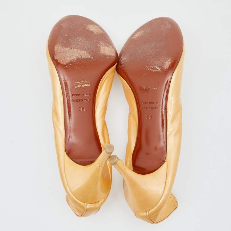 Pre Owned Lanvin Beige Patent Leather Scrunch Pumps Size 38