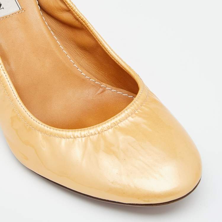 Pre Owned Lanvin Beige Patent Leather Scrunch Pumps Size 38